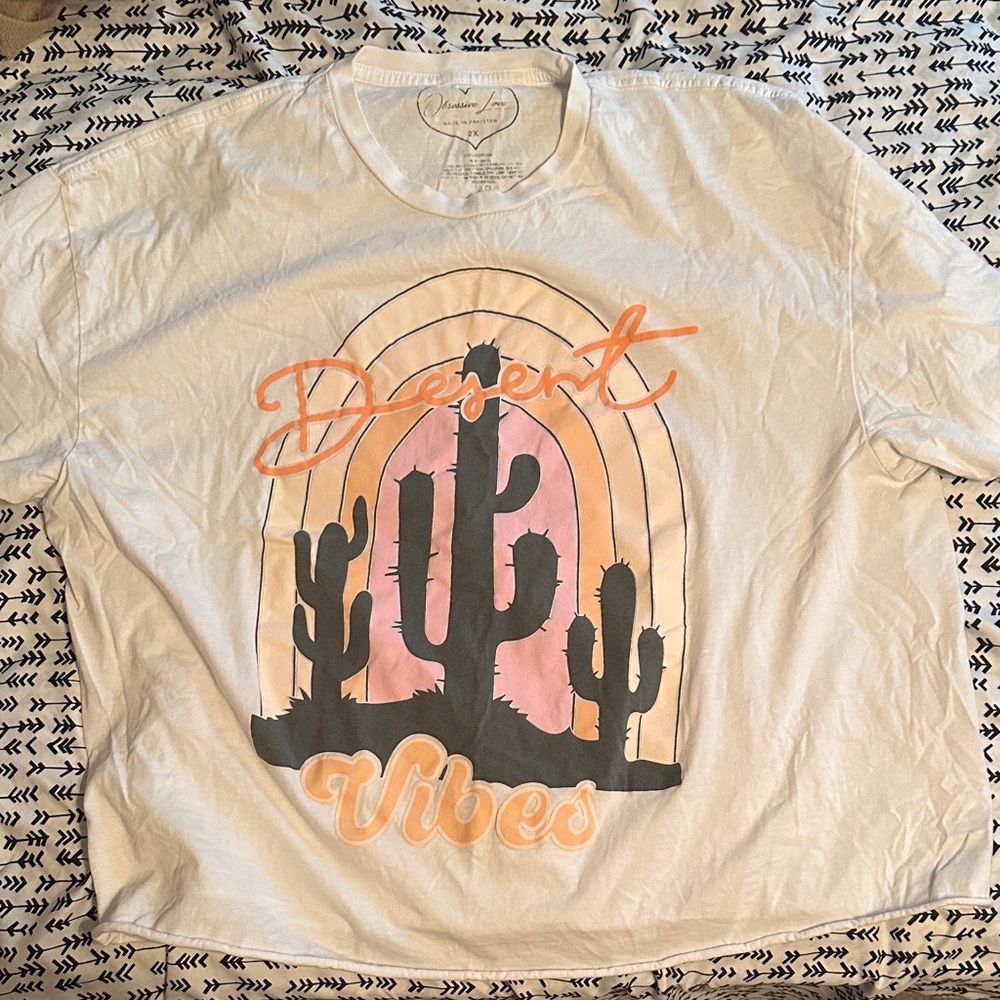 Desert Vibes Graphic T-Shirt